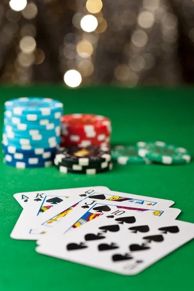 Hand result and payout confirmation